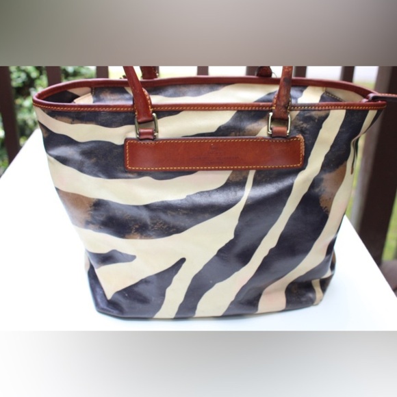 Dooney & Bourke Florentine tote bag - Picture 11 of 16